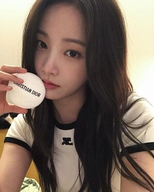 230615 Yeonwoo Instagram Update