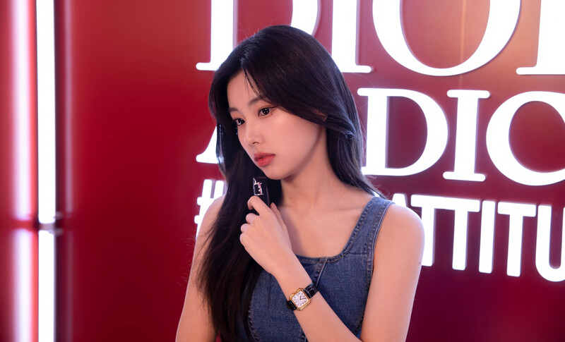 220409 8D Naver Post - Kang Hyewon & Kim Minju - Dior Addict Pop-up Store documents 10