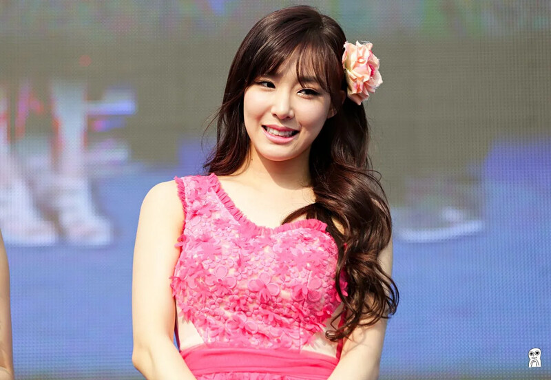 Tiffany957.jpg