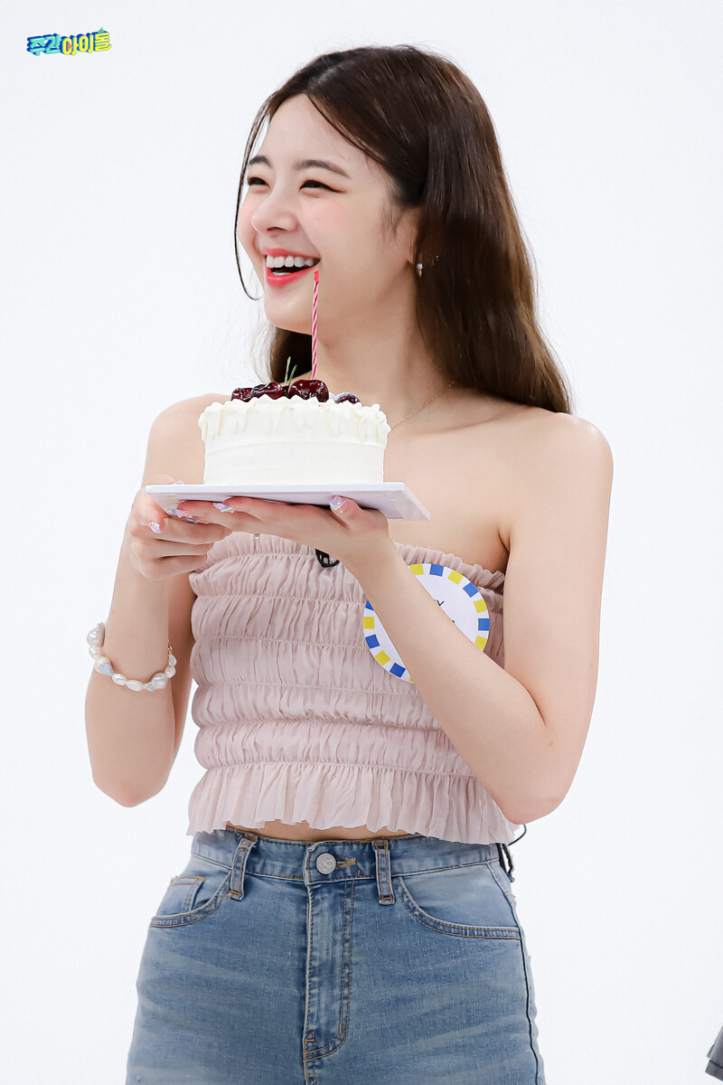 220720 MBC Naver - ITZY at Weekly Idol documents 10