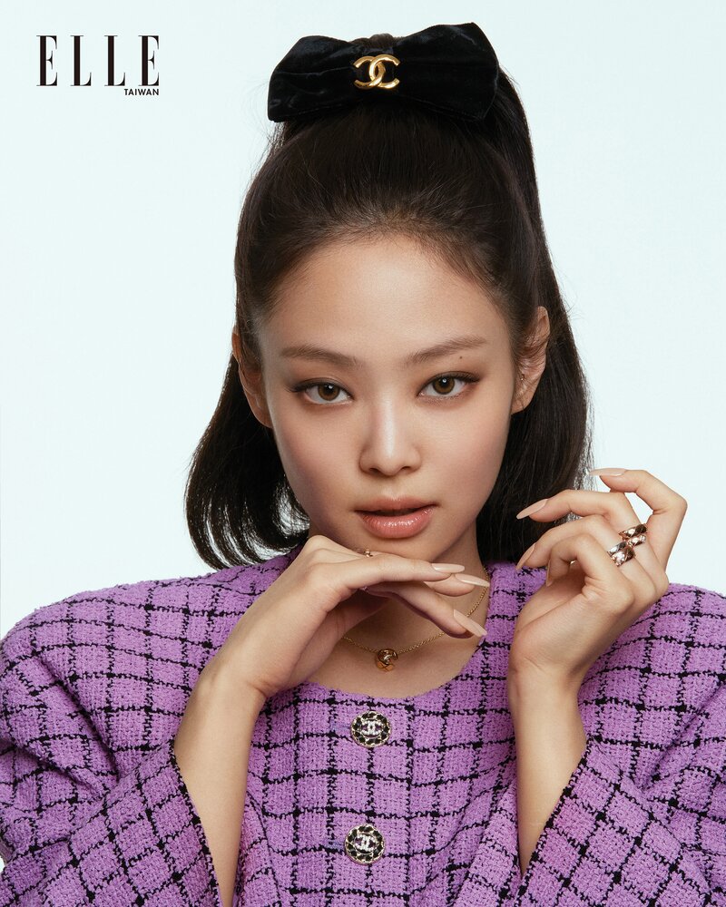 BLACKPINK Jennie for ELLE Magazine February 2022 Issue x Chanel Coco Crush documents 11