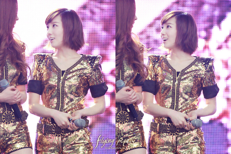 110417 Girls' Generation Taeyeon at Lotte World Angel Price Music Festival documents 7