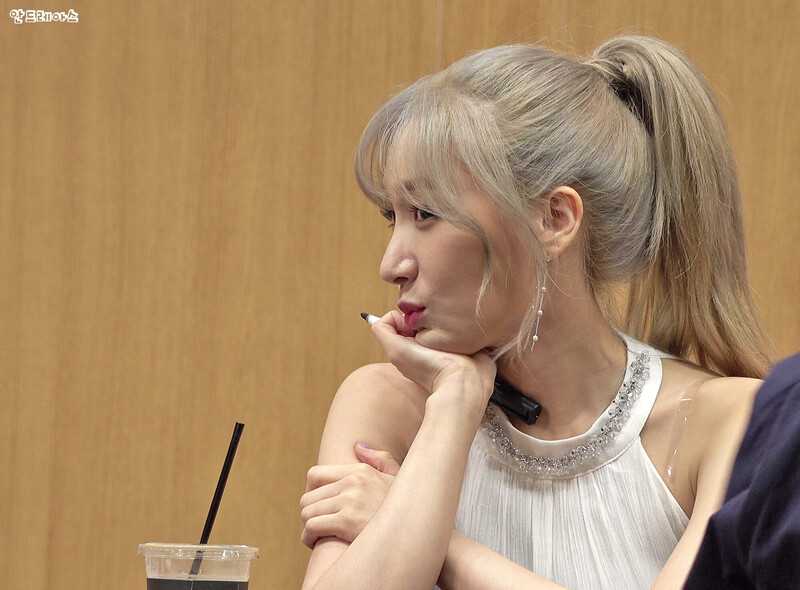 180826 Laboum Soyeon TCC Art Center Fansign documents 10