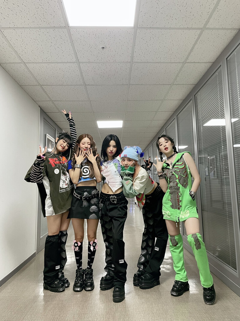 220401 (G)I-DLE Twitter Update documents 2