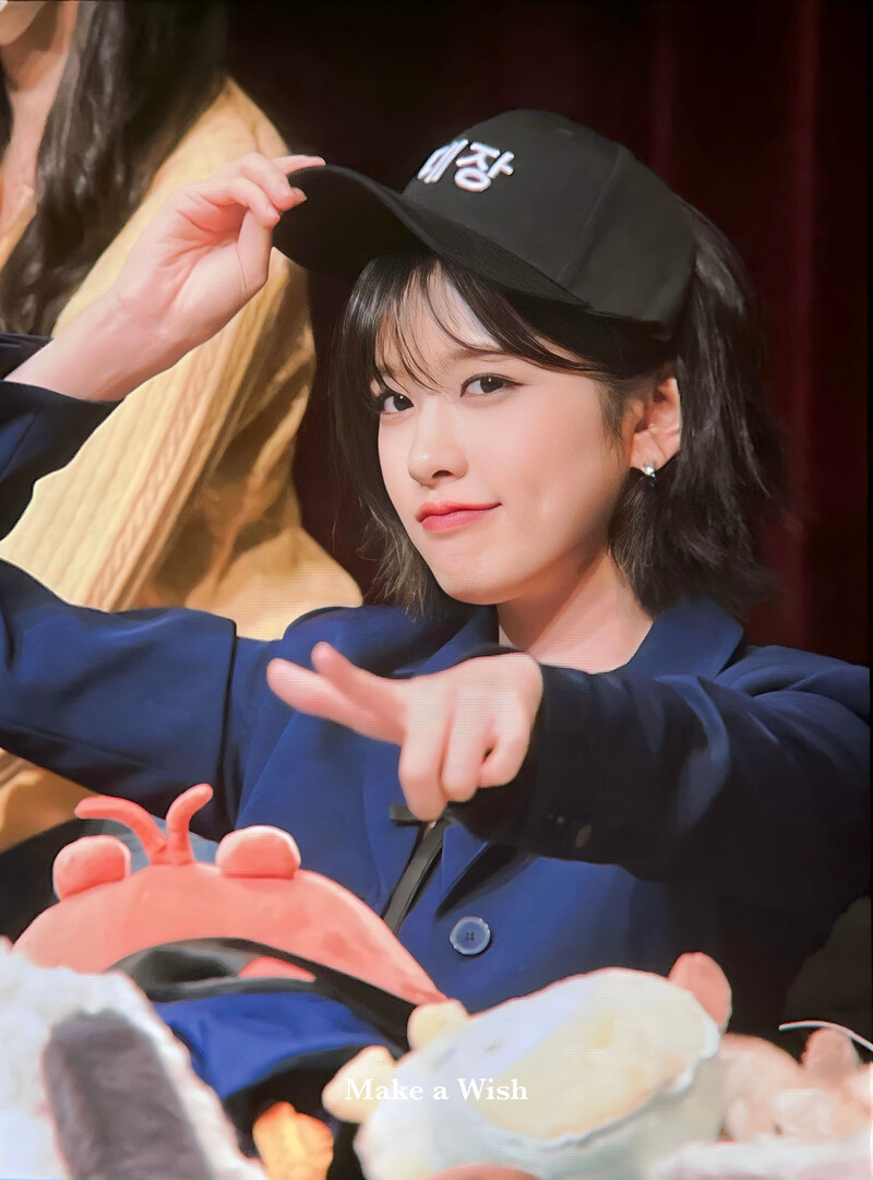 231028 AN YUJIN AT FANSIGN EVENT documents 10