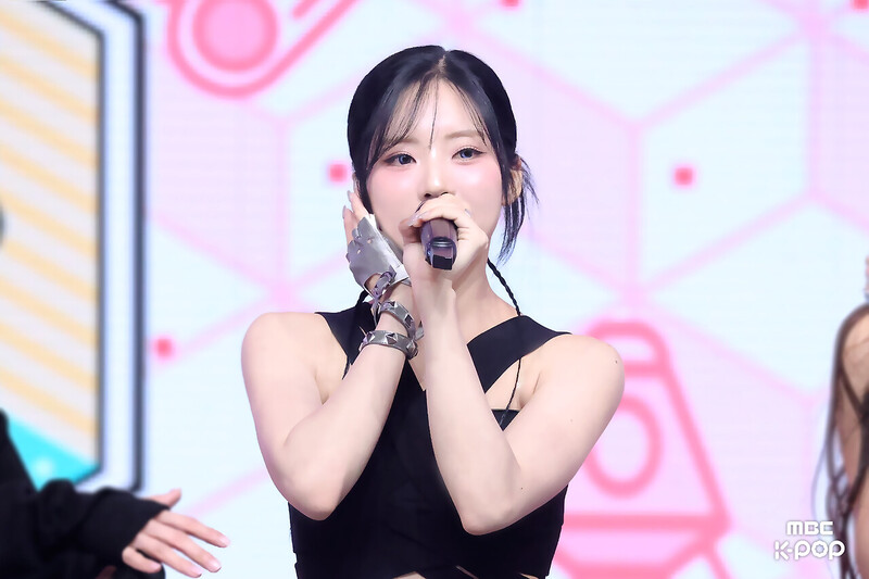 240824 fromis_9 Jiwon - 'Supersonic' at Music Core documents 2