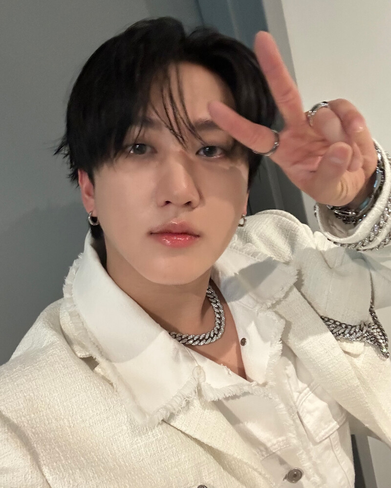 241125 CHANGBIN Instagram Update documents 4