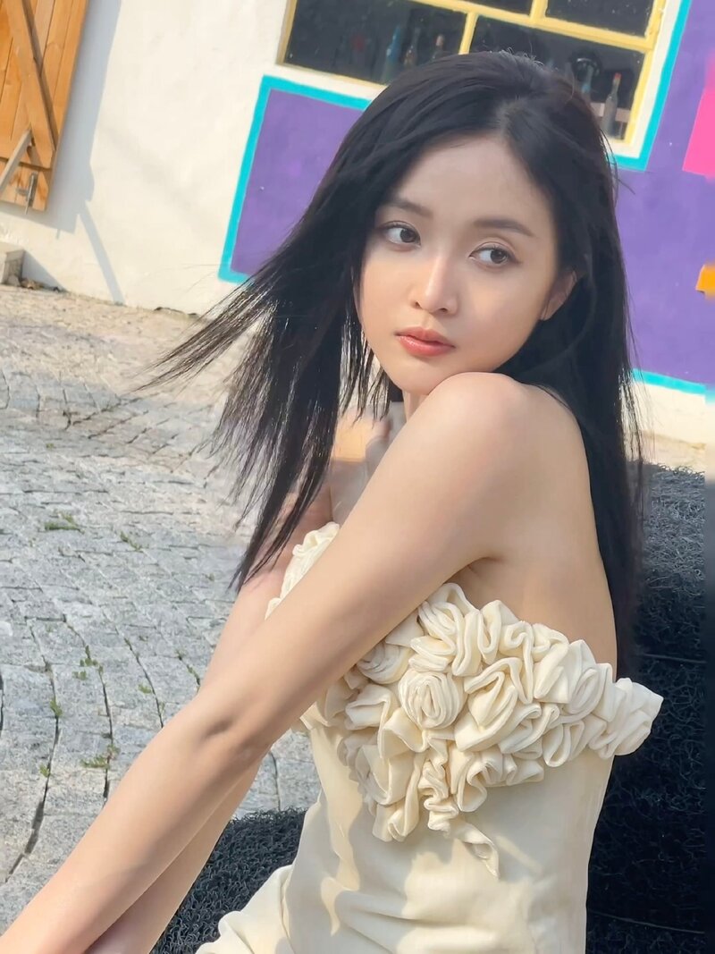 Xuan Yi for Chic Trend Magazine October 2022 Issue - Behind the Scenes documents 4