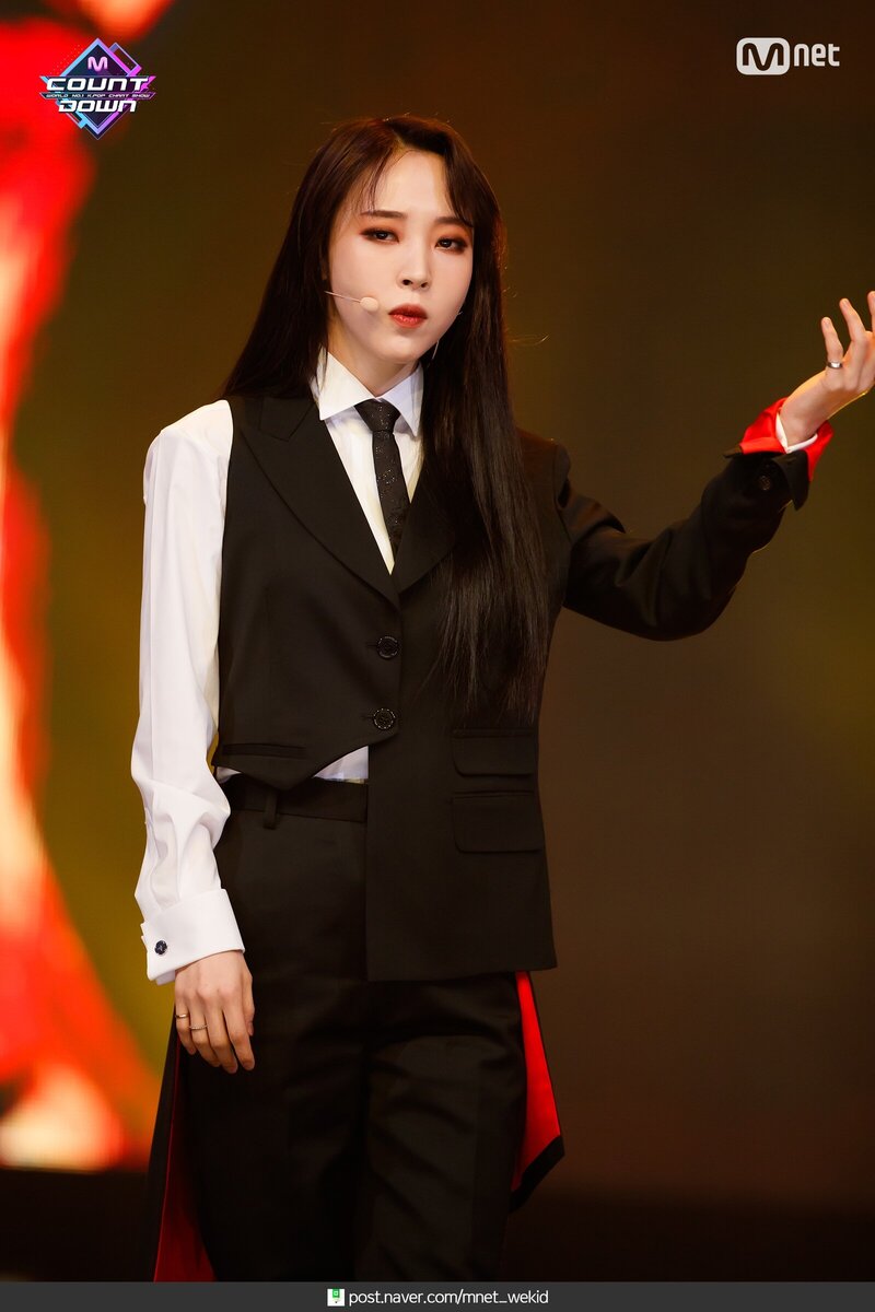 200220 Moon Byul - 'MOON MOVIE' and 'Eclipse' at M COUNTDOWN documents 11