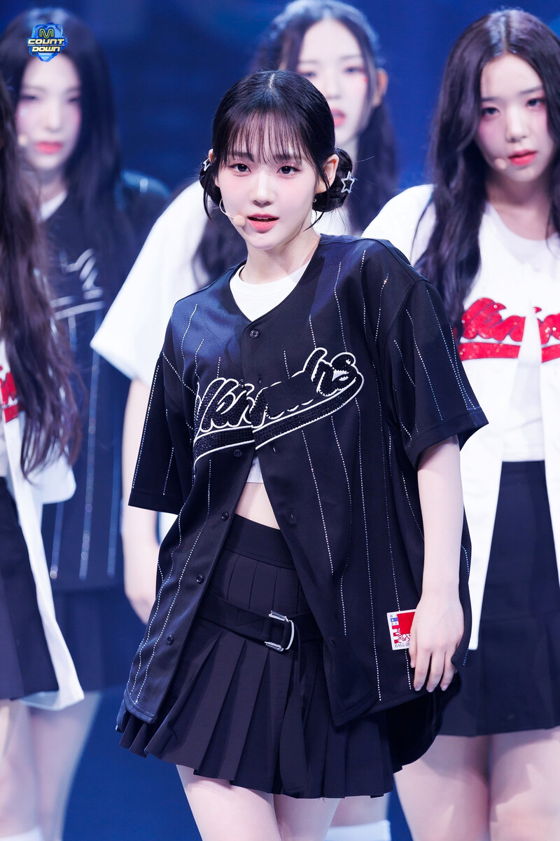 240523 tripleS Seoyeon - 'Girls Never Die' at M COUNTDOWN documents 1