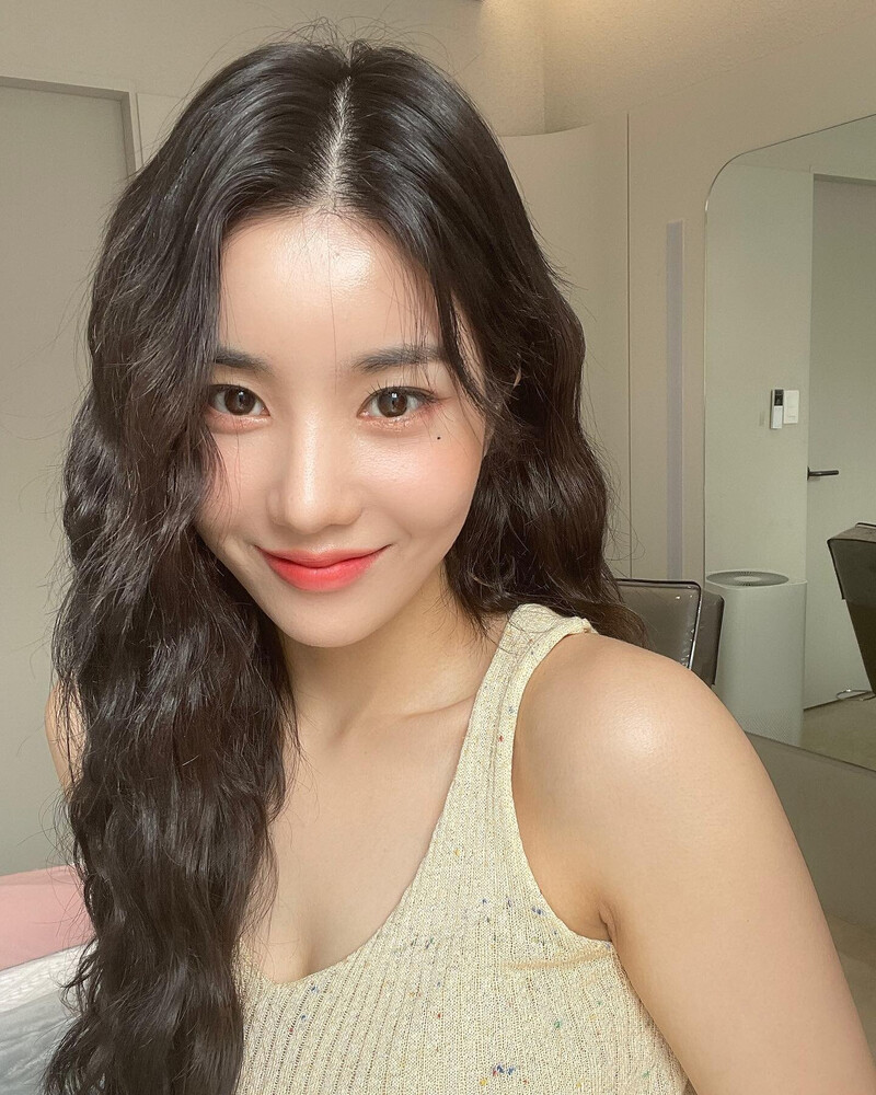 210728 Kwon Eunbi Instagram Update documents 2