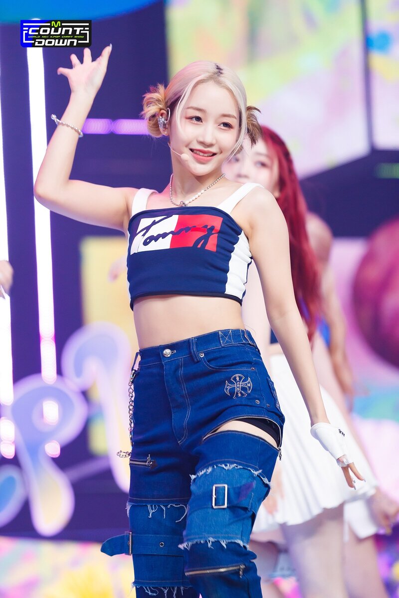 220623 Kep1er - 'UP!' at M Countdown documents 3