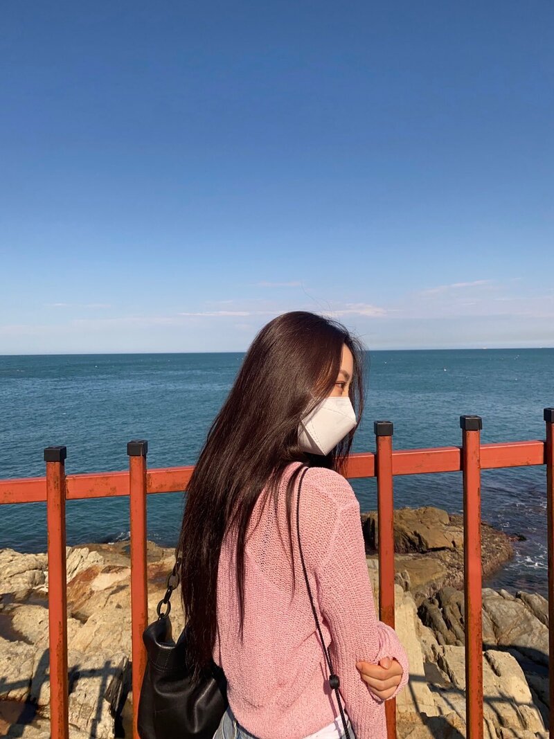 210926 LOONA Twitter Update - Yves documents 4