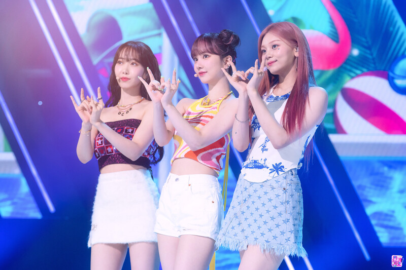 220717 VIVIZ - 'LOVEADE' at SBS Inkigayo documents 3