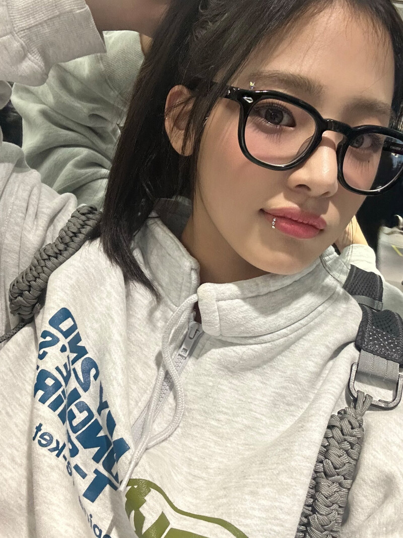 240211 NewJeans Minji Twitter Update documents 1