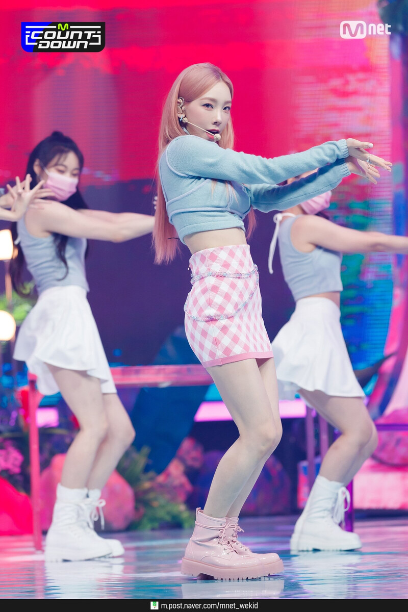 210708 Taeyeon - 'Weekend' at M Countdown documents 15