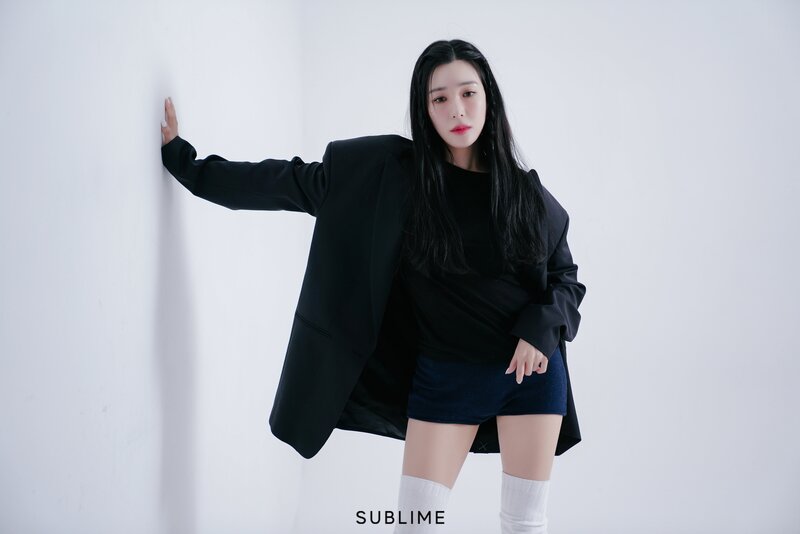 230308 SUBLIME Naver Post - Tiffany Young - Harper's Photoshoot Behind documents 2