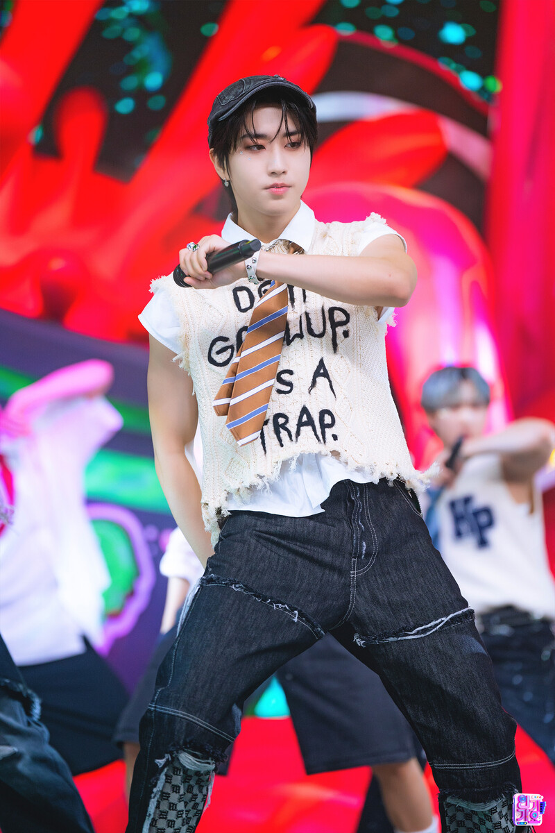 240811 StrayKids Han - 'JJAM' + 'Chk Chk Boom' at Inkigayo documents 2