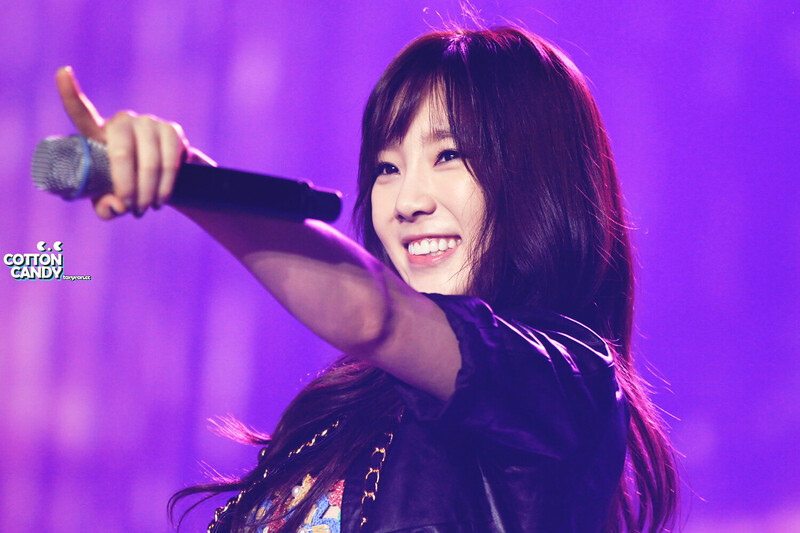 131005 Girls' Generation Taeyeon at WAPOP Concert documents 7