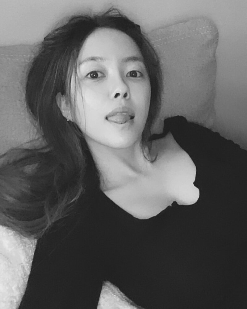 220720 T-ara Hyomin Instagram update documents 3