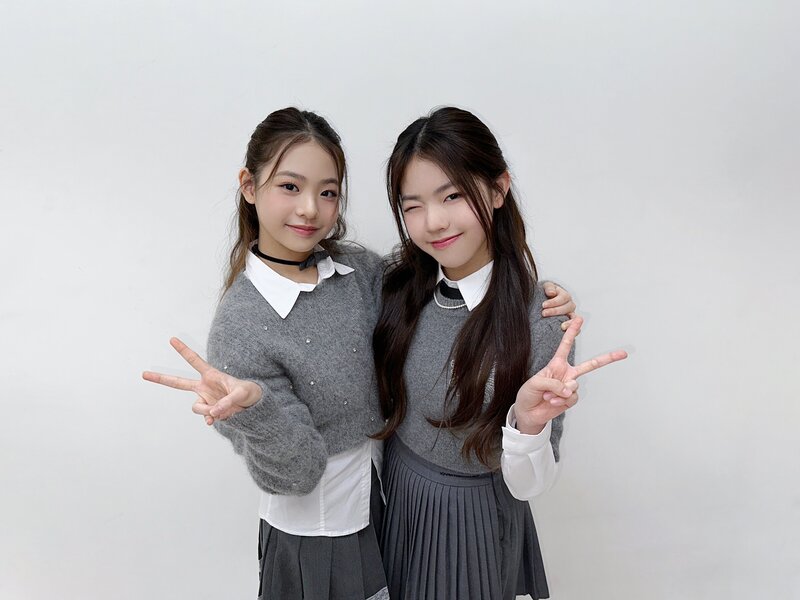240216 UNIS JP Twitter Update - Seowon and Yoona documents 1