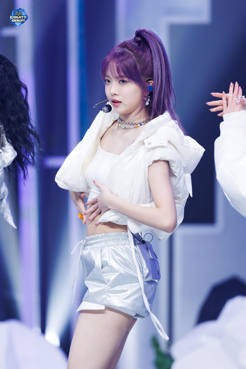 240222 LE SSERAFIM Eunchae - 'EASY' and 'Swan Song' at M Countdown documents 6