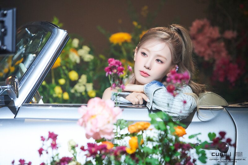 220512 Cube Entertainment Naver Update - Miyeon at 'Drive' MV Behind the Scenes documents 11