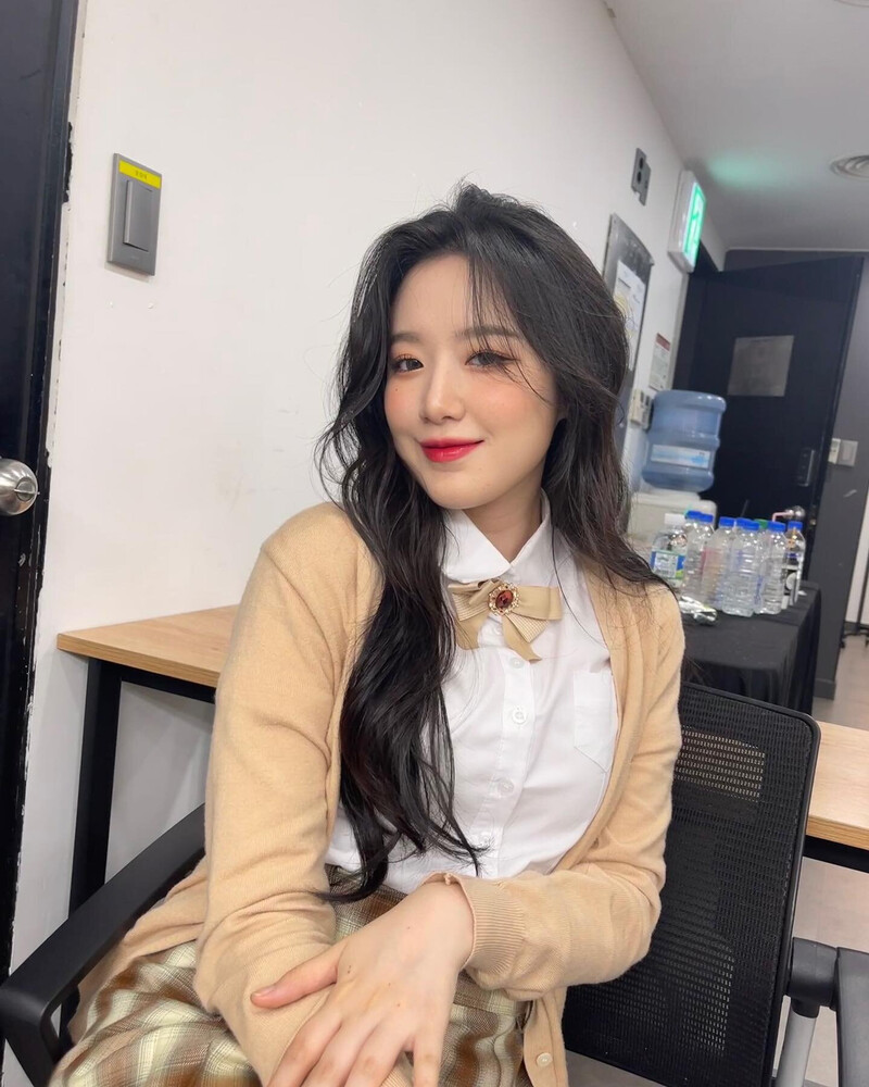 220521 (G)I-DLE Shuhua Instagram Update documents 5