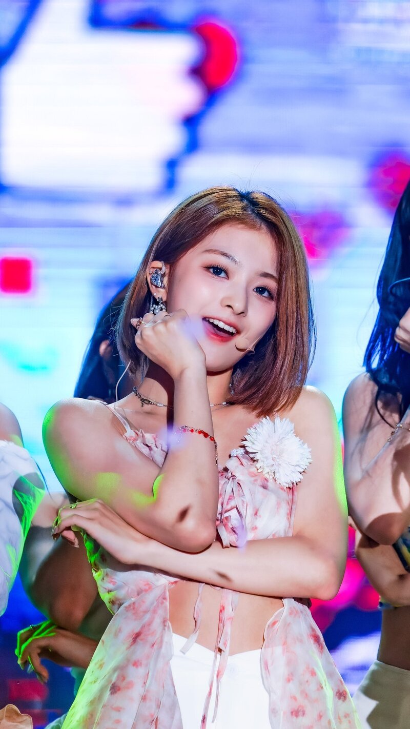 220809 fromis_9 Nagyung - KBS Open Concert in Ulsan documents 4