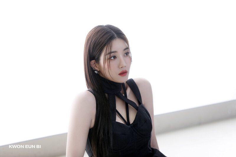 220822 Woollim Naver - Kwon Eunbi - GQ Korea Photoshoot documents 9