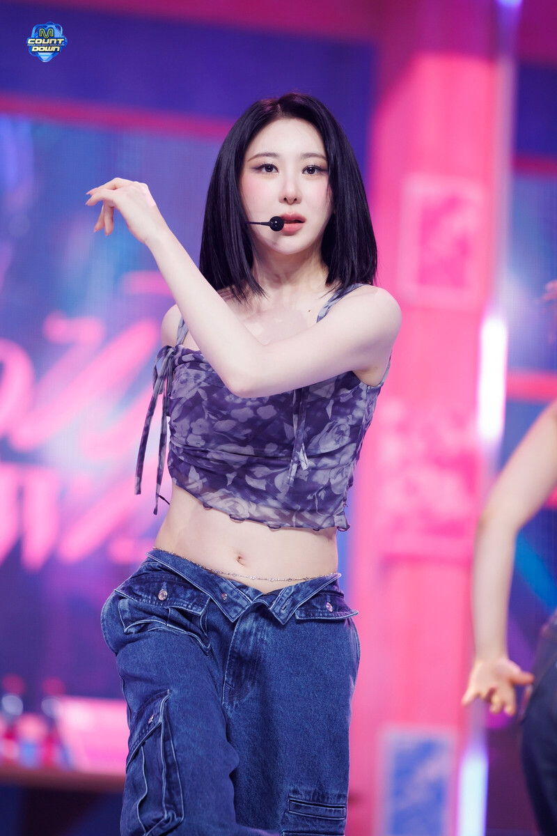 240704 Chae Yeon - 'Don't' at M Countdown documents 18