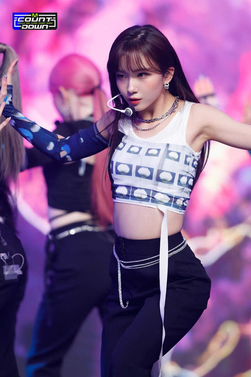 220113 Kep1er - 'MVSK' at M Countdown documents 25