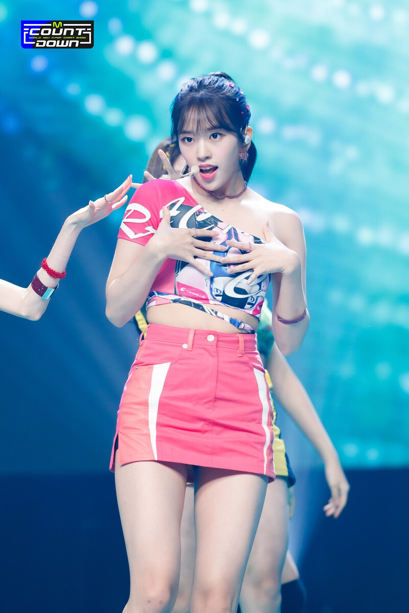 220901 IVE Yujin 'After Like' at M Countdown documents 13