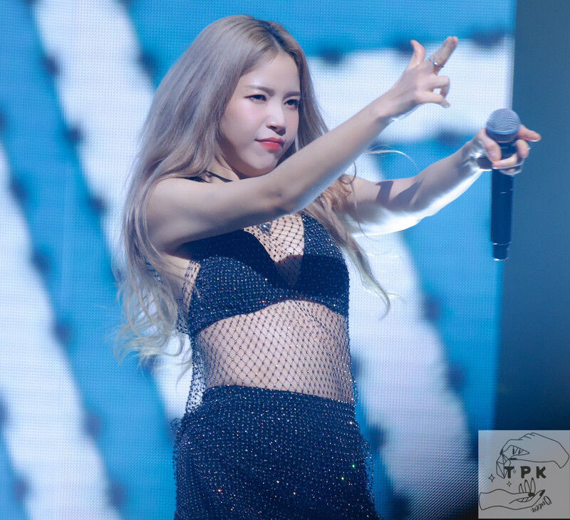 231008 MAMAMOO+ Solar - 'TWO RABBITS CODE' Asia Tour in Japan Day 1 documents 6