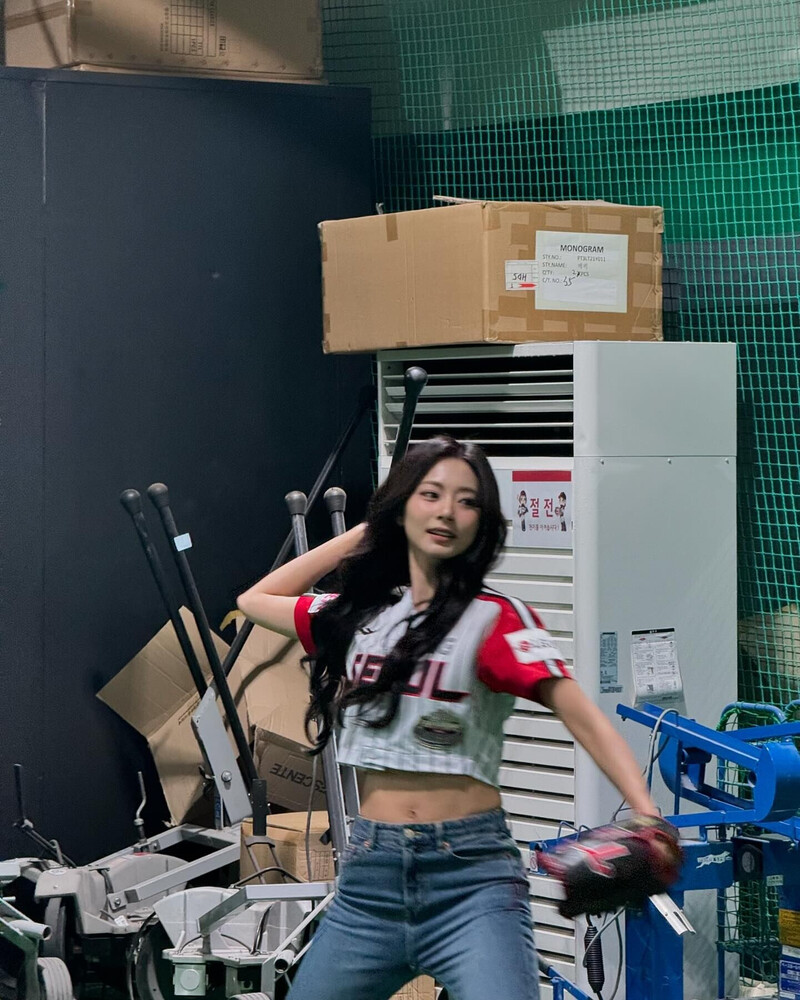 240923 - TZUYU Instagram Update documents 1