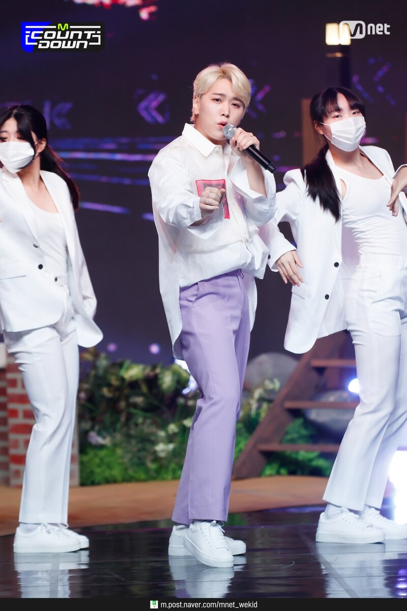 210909 Sungmin "Goodnight, Summer" at MCountdown documents 17