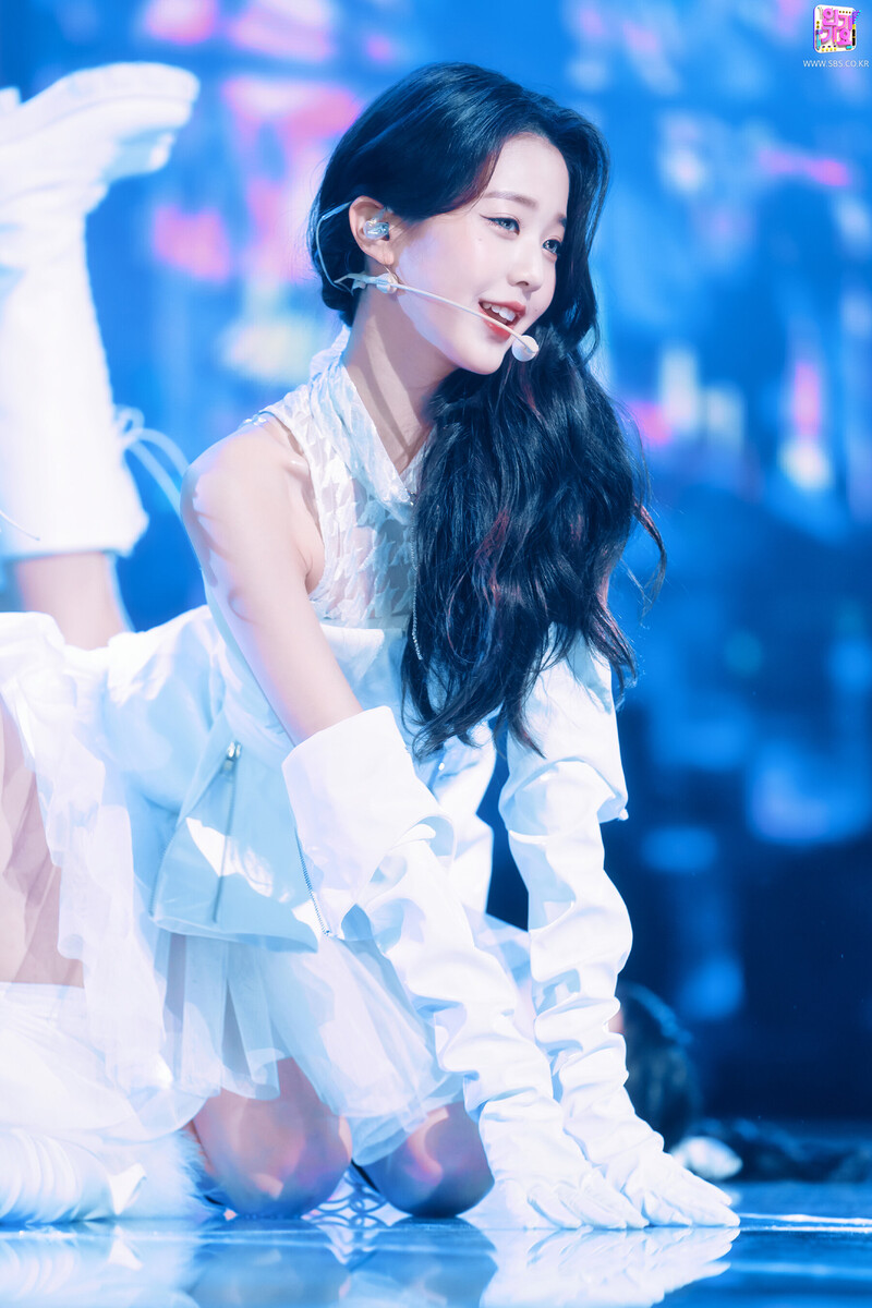 211212 IVE Wonyoung - "ELEVEN" at Inkigayo documents 13