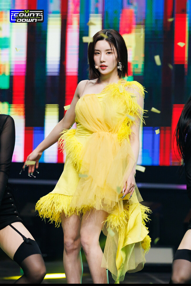 220414 Kwon Eunbi - "GLITCH" at M Countdown documents 24