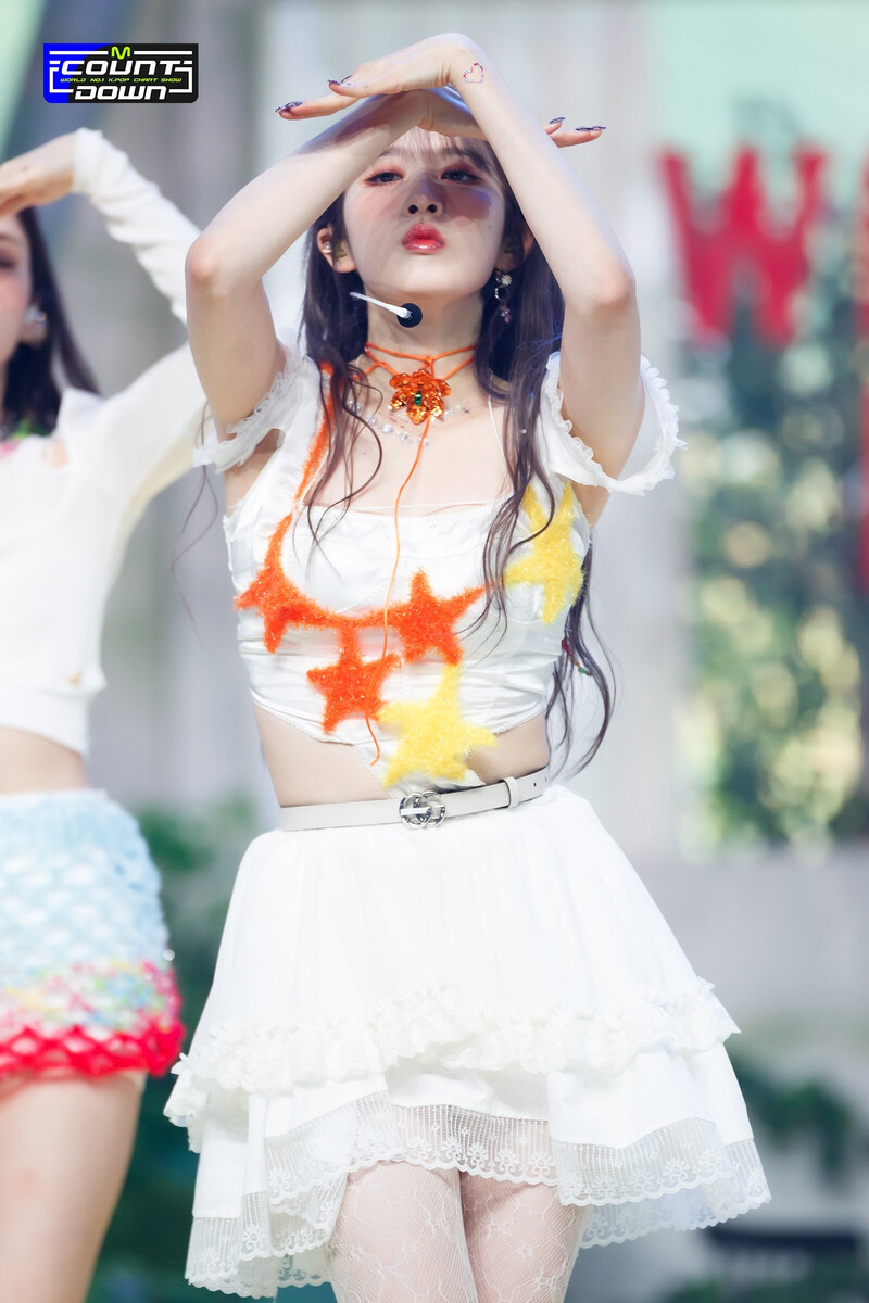 220721 STAYC Sieun 'BEAUTIFUL MONSTER' at M Countdown documents 5