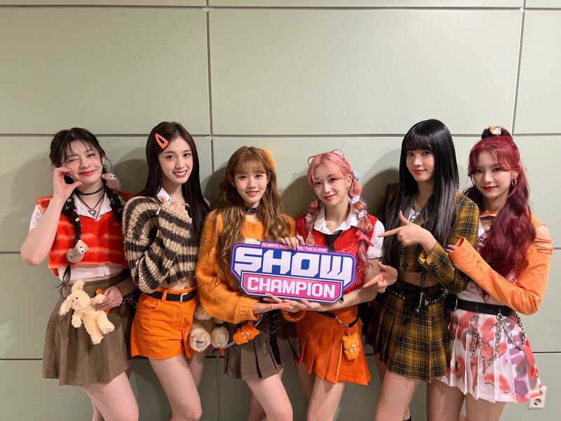 230222 STAYC SNS Update at Show Champion documents 5