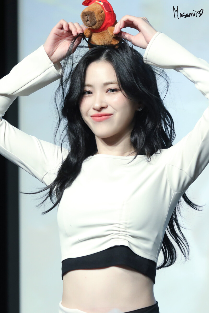 241108 ITZY Ryujin - Makestar Fansign documents 9