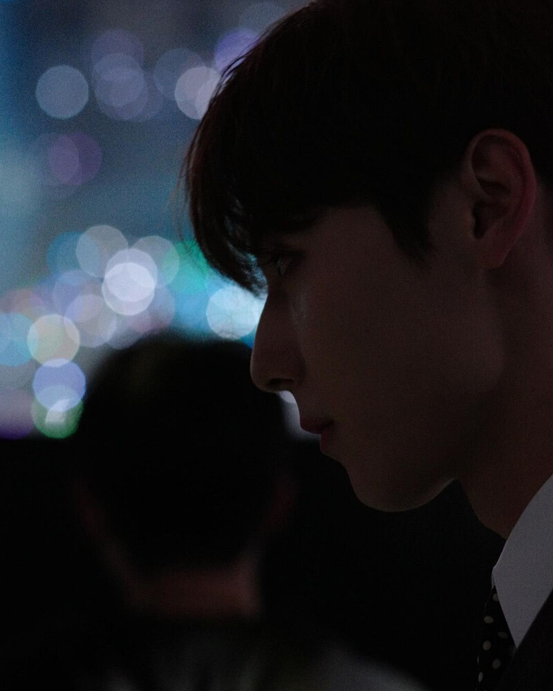 221015 Minhyun Instagram Update documents 9