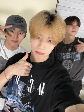 220710 BLITZERS Weverse update - Chris, Lutan, Jinhwa