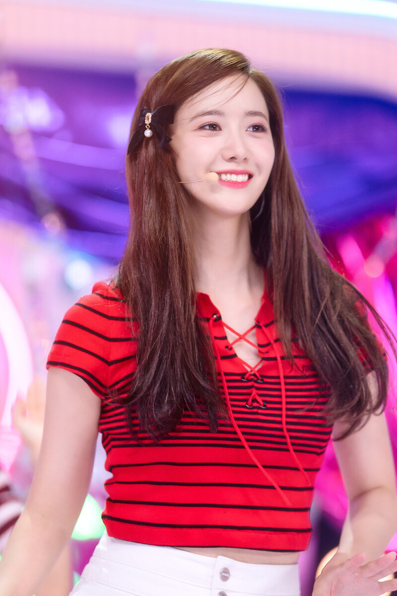 220821 Girls' Generation Yoona - 'FOREVER 1' at Inkigayo documents 21