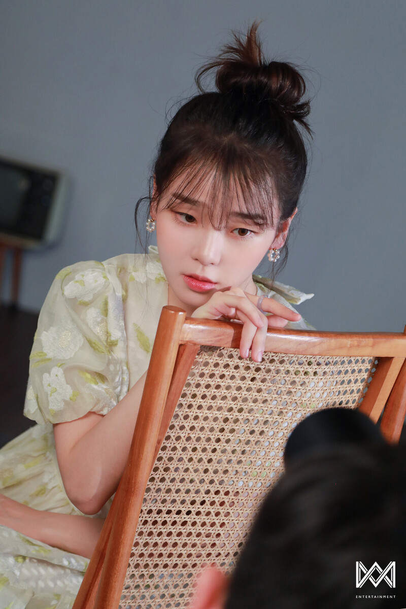 221007 WM Naver Post - OH MY GIRL Sunghee 'Big Issue' Photoshoot documents 10