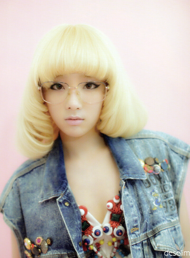 [SCAN] Girls' Generation - 'I Got A Boy' Taeyeon version documents 1