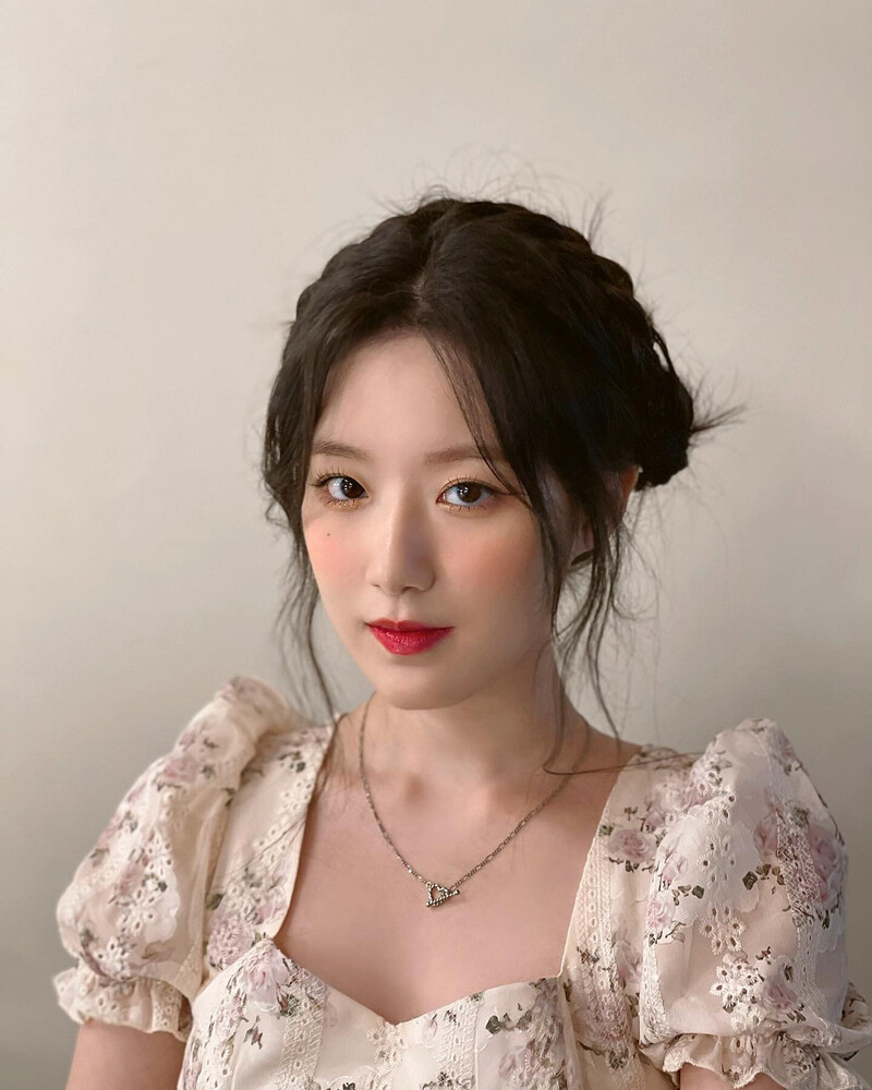 220714 (G)I-DLE Shuhua Instagram Update documents 4