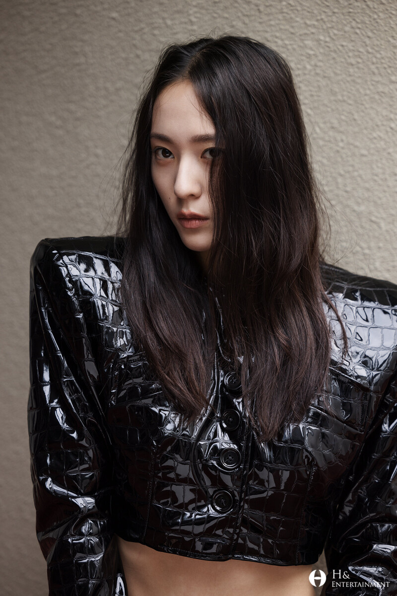 221127 H& Naver Post - Krystal - Prestige Magazine Photoshoot Behind documents 7