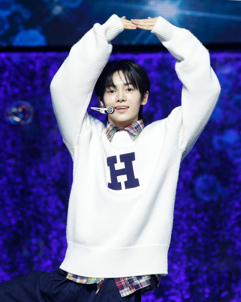 240122 TWS Hanjin - 'Sparkling Blue' Debut Showcase documents 4