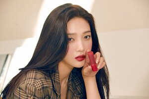 Red Velvet's Joy for eSpoir BeGlow cushion campaign